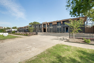 Kimpton Apartments on Bennett in Dallas, TX - Building Photo - Building Photo