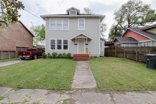 2237 North St in Beaumont, TX - Building Photo