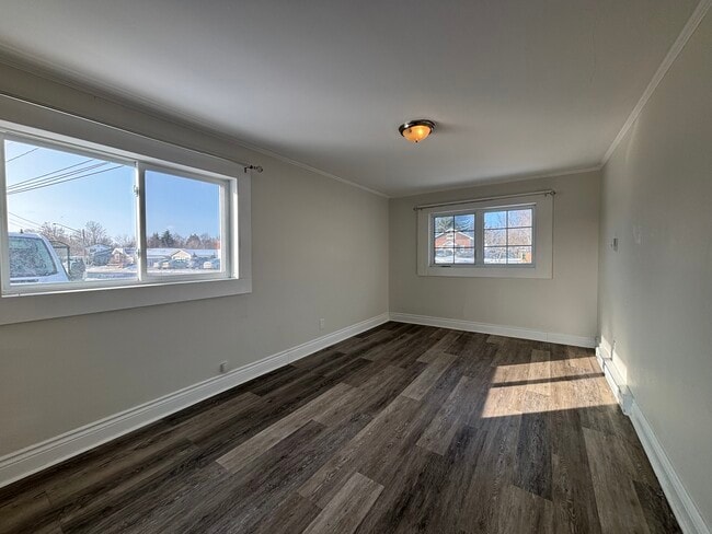 212 Sunset Dr in Fredericton, NB - Building Photo - Building Photo