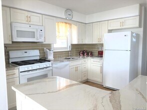 24 Virginia Ave in Long Beach, NY - Building Photo - Building Photo