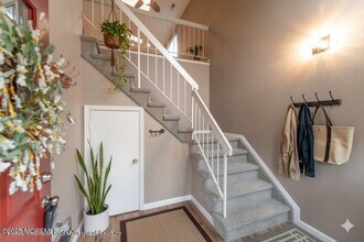 174 Tulip Ln in Freehold, NJ - Building Photo - Building Photo