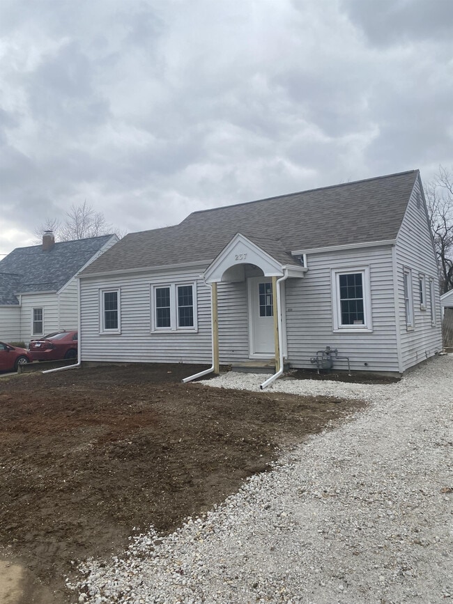 property at 237 S Thorncrest Ave