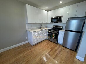 67 Shawmut St, Unit 3 in Chelsea, MA - Building Photo - Building Photo