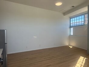2801 38th Ave in Oakland, CA - Building Photo - Building Photo