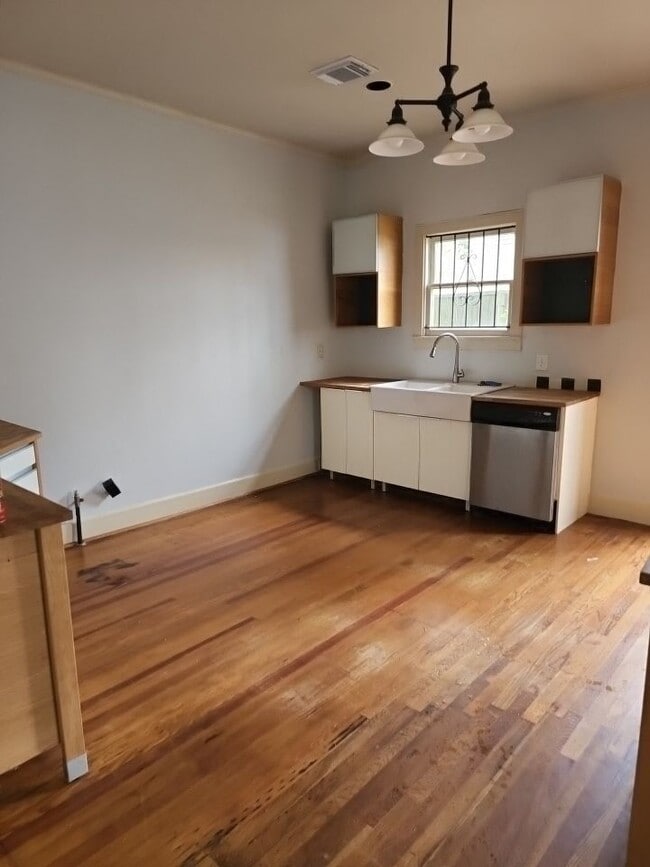 property at 4716 Crawford St