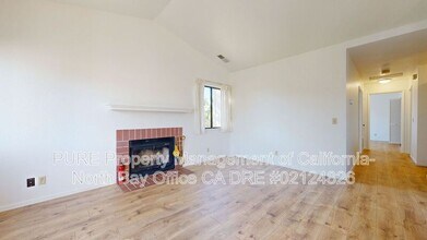 2589 Westberry Dr in Santa Rosa, CA - Building Photo - Building Photo