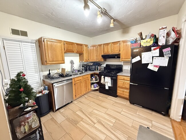 property at 880 Huntington Ave