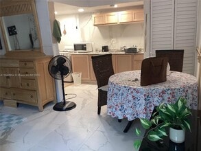 312 N 28th Ave in Hollywood, FL - Building Photo - Building Photo