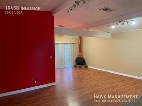 19458 Ingomar St in Los Angeles, CA - Building Photo - Building Photo