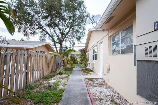1821 NE 56th St-Unit -2 in Fort Lauderdale, FL - Building Photo - Building Photo
