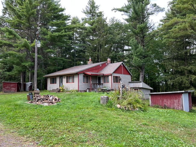 property at 11822 WI-77