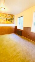 405 Fieldston Rd, Unit First Floor Annex Studio in Bellingham, WA - Building Photo
