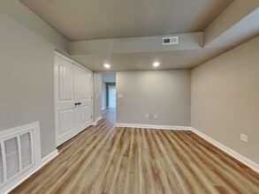 107 SW Rose St in Blue Springs, MO - Building Photo - Building Photo