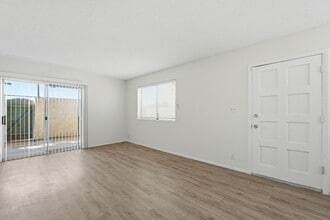 1500 W Rio Salado Pkwy in Mesa, AZ - Building Photo - Building Photo