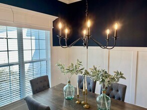 111 Park Trail Dr in Madison, AL - Foto de edificio - Building Photo