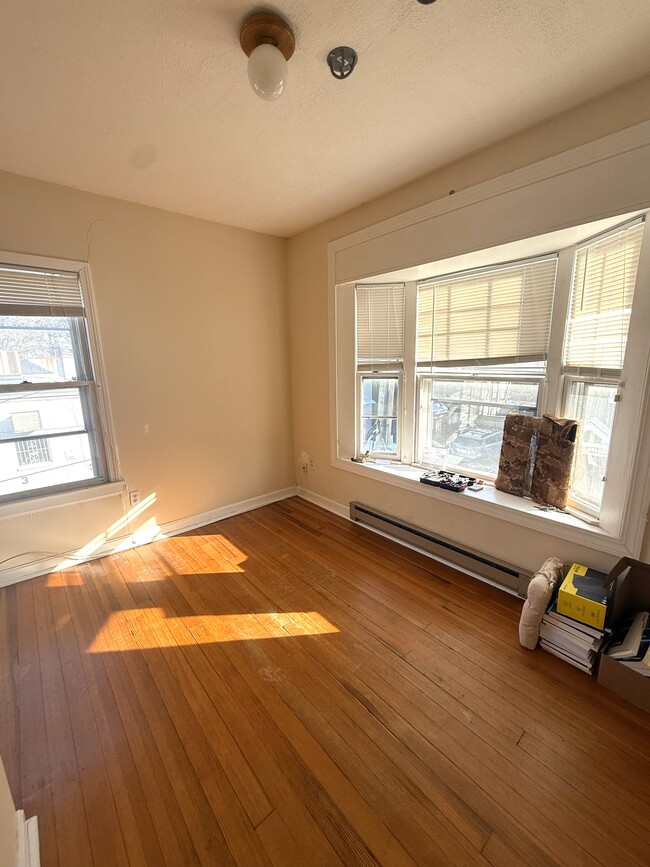 5 Brewer St, Unit Harvard Square 2-Bed in Cambridge, MA - Foto de edificio - Building Photo