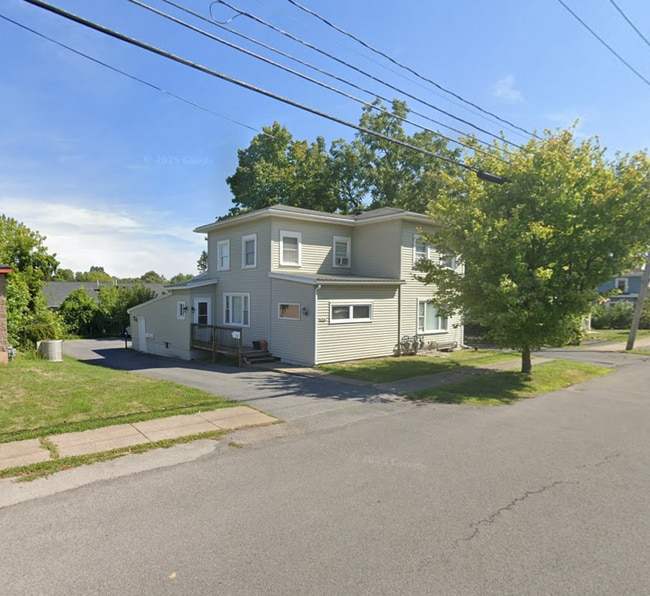 125 Church St, Unit 3 in North Syracuse, NY - Building Photo - Building Photo