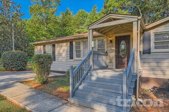 6905 Camp Valley Rd in Riverdale, GA - Building Photo - Building Photo