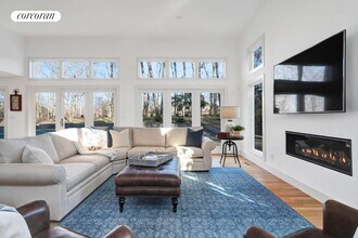 2855 Deerfield Rd in Sag Harbor, NY - Building Photo - Building Photo