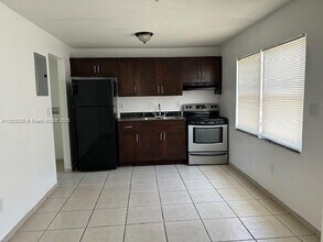 10312 SW 175th St in Miami, FL - Building Photo - Building Photo