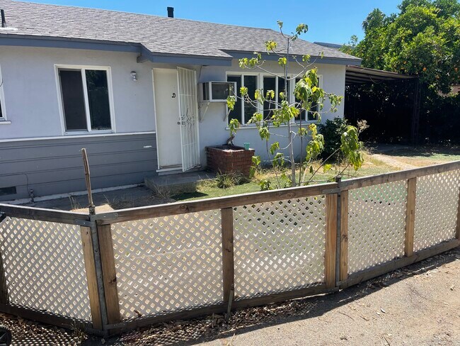 515 N Nicholson Ave, Unit D in Monterey Park, CA - Building Photo - Building Photo