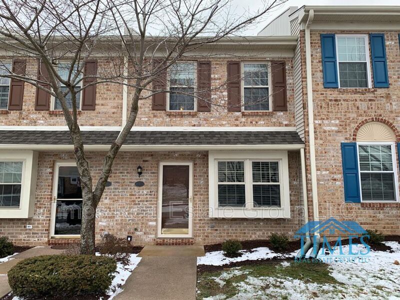 690 Metro Ct in West Chester, PA - Building Photo