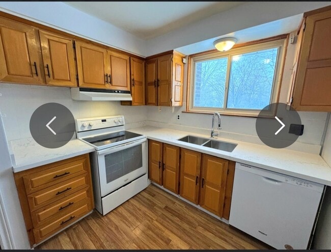 property at 20 Lambard Cres