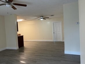 6817 SW 10th St in Pembroke Pines, FL - Building Photo - Building Photo