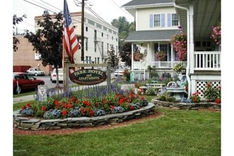 Park Hotel & Apartments in Honesdale, PA - Building Photo - Building Photo