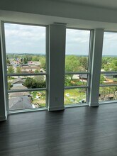 681-681 Yonge St in Barrie, ON - Building Photo - Building Photo