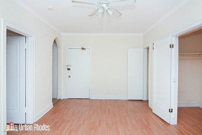 4830 N Damen Ave, Unit A04C in Chicago, IL - Building Photo - Building Photo