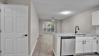 LYNX Gate City in Greensboro, NC - Building Photo