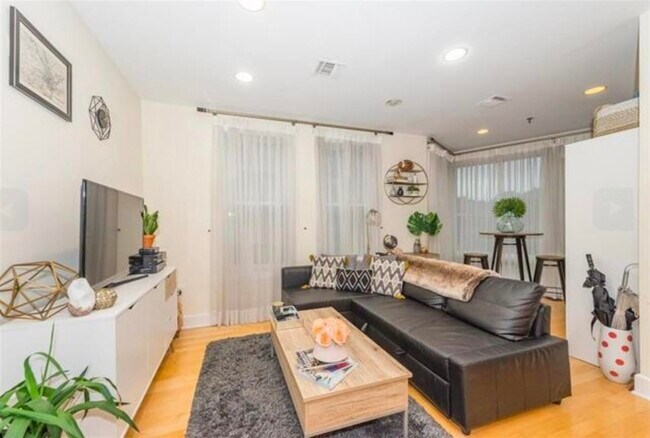 108 Jackson St in Hoboken, NJ - Building Photo - Building Photo