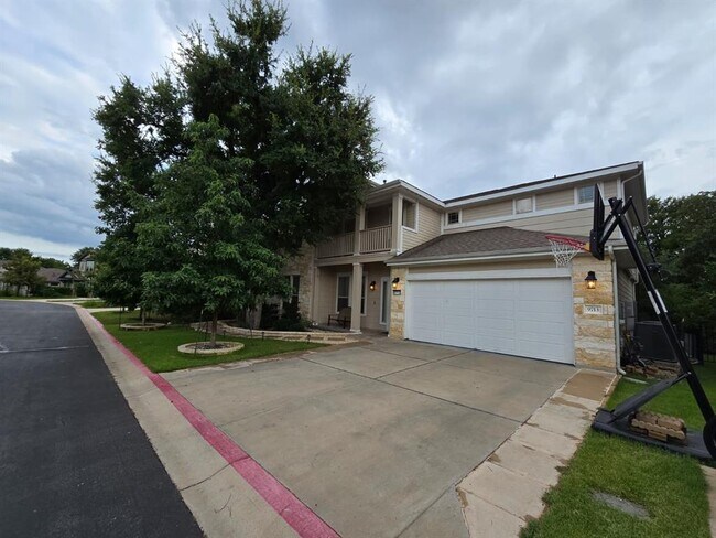 9713 McKnight Lp in Austin, TX - Foto de edificio - Building Photo