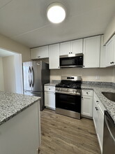 5705 Indian Ct in Alexandria, VA - Foto de edificio - Building Photo