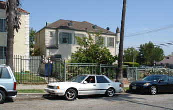 3053 San Marino St in Los Angeles, CA - Building Photo - Building Photo