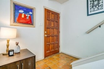 2710 Douglas Ave in Dallas, TX - Building Photo - Building Photo