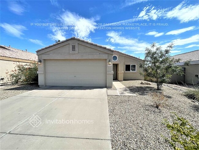 property at 1727 E Horseshoe Ave