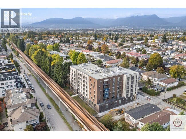 5085 McHardy St in Vancouver, BC - Building Photo - Building Photo