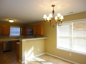 15318 Ten Point Dr in Noblesville, IN - Building Photo - Building Photo