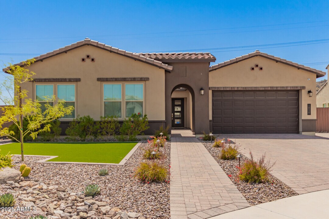 1919 E Fallen Leaf Ln in Phoenix, AZ - Building Photo