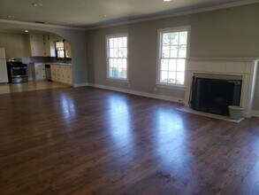 1521 S Wall Ave in Tyler, TX - Building Photo - Building Photo