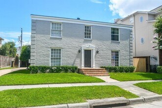 2718 Wroxton Rd in Houston, TX - Building Photo - Building Photo