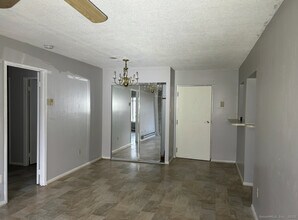 20 Prospect St in Manchester, CT - Building Photo - Building Photo