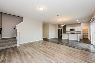 10313 Castle Lyons Ln in Crowley, TX - Building Photo - Building Photo