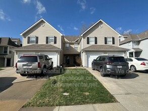 8042 N Elmwood Ave in Kansas City, MO - Building Photo - Building Photo