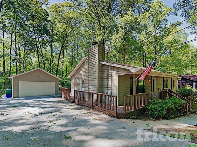 4807 Alpine Dr SW in Lilburn, GA - Building Photo - Building Photo