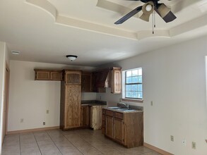 3021 S Malinche Ave in Laredo, TX - Building Photo - Building Photo