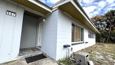 507 Colfax Dr in Daytona Beach, FL - Building Photo - Building Photo