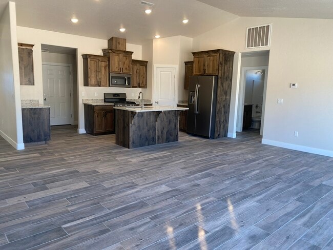 4406 W 275 N in Cedar City, UT - Building Photo - Building Photo